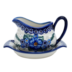 Sauce boat with a tray (A37 D74)