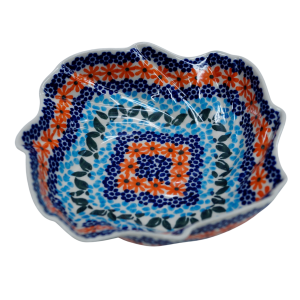 Small curly bowl (A75 D69)