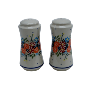 Salt and pepper shakers (A16 D55)