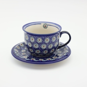 Cup and saucer (A44 D65)      