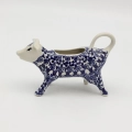 The 100 ml capacity is perfectly measured for serving cream or milk for several people, while the precisely shaped cow's mouth allows for easy pouring without spilling a drop on the tablecloth.