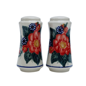 Salt and pepper shakers (A16 D68)     