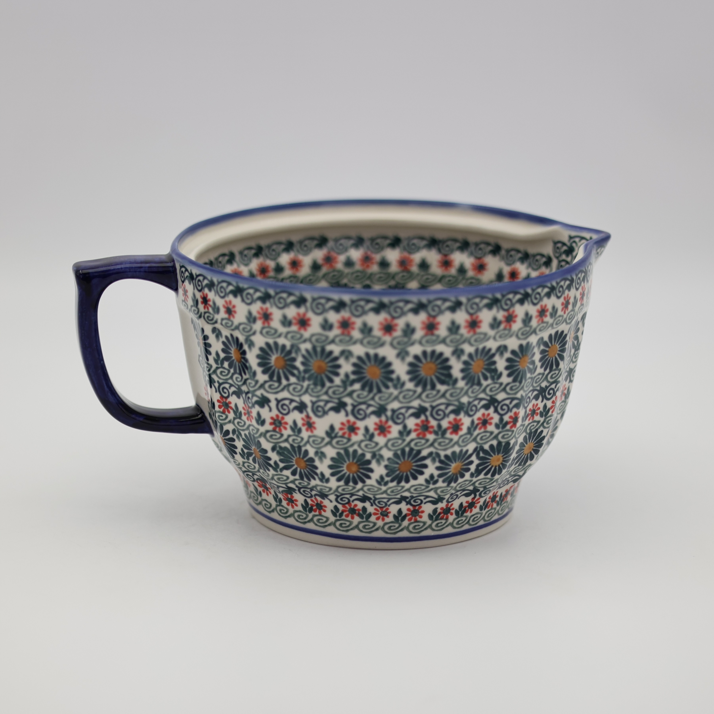 Stable & Heavy-Duty: Thick stoneware construction keeps the bowl sturdy on your counter during prep.