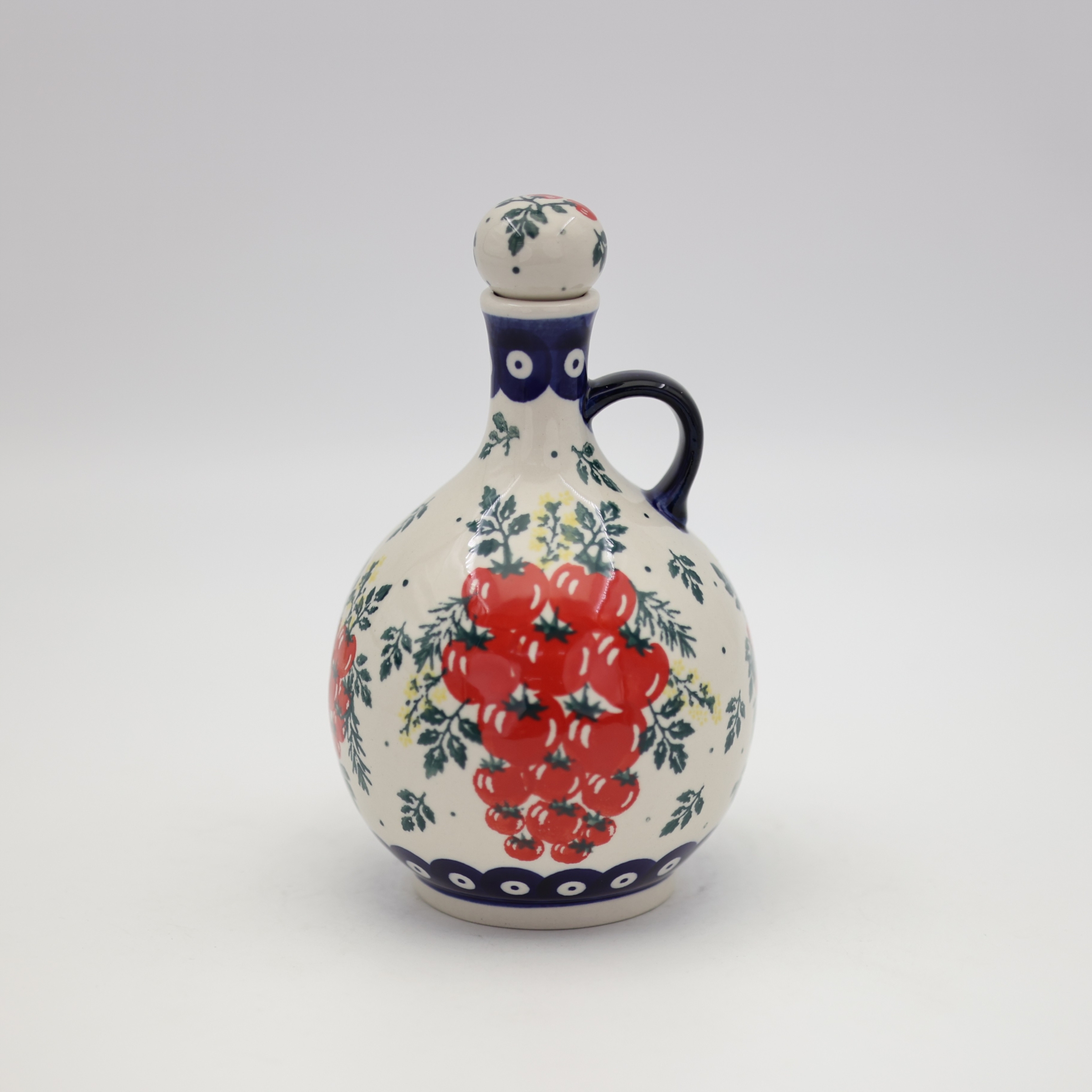Handcrafted Polish Pottery: 100% hand-painted and stamped by master artisans in Poland.