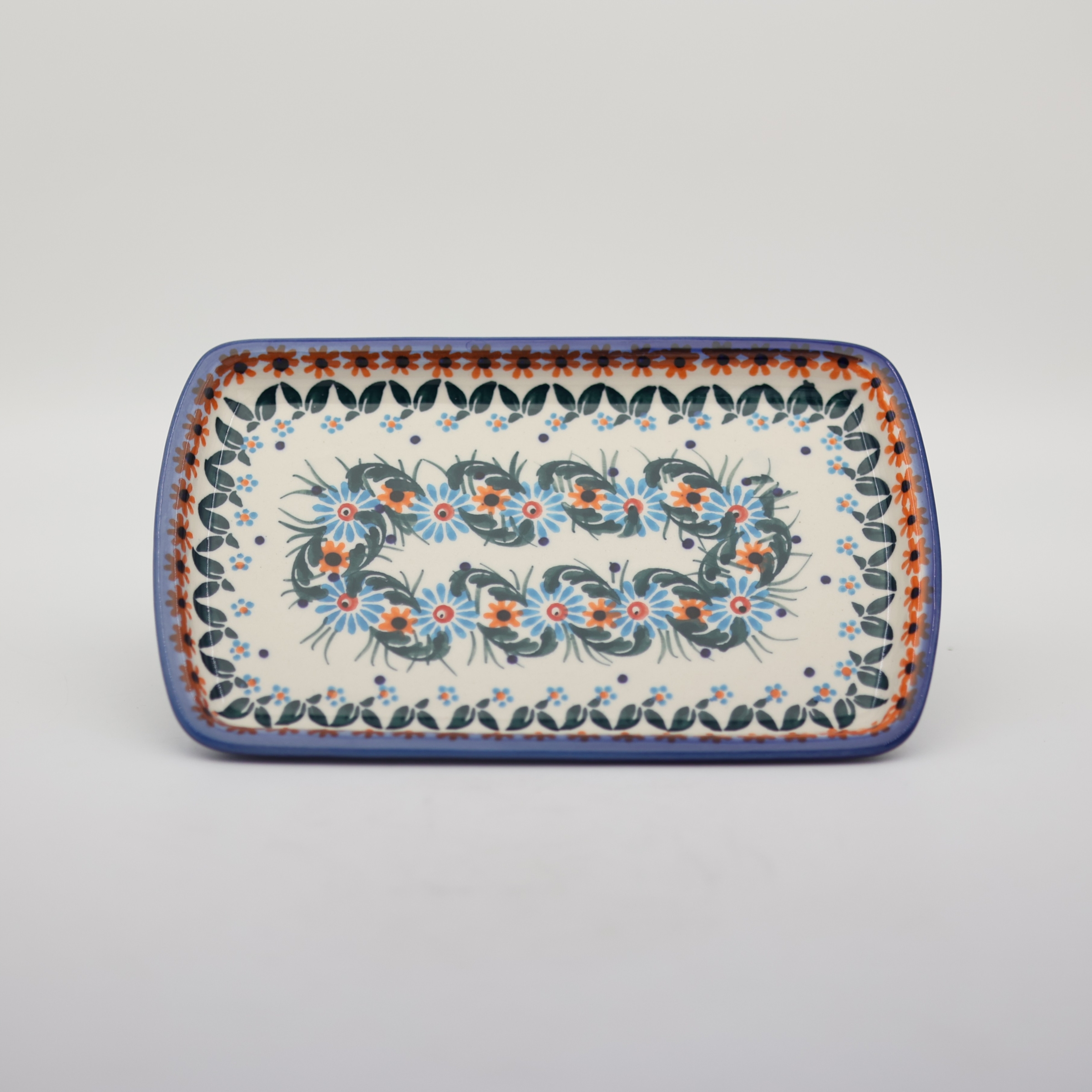 Authentic Polish pottery rectangular serving dish from Bolesławiec – perfect for appetizers, desserts, and meats.