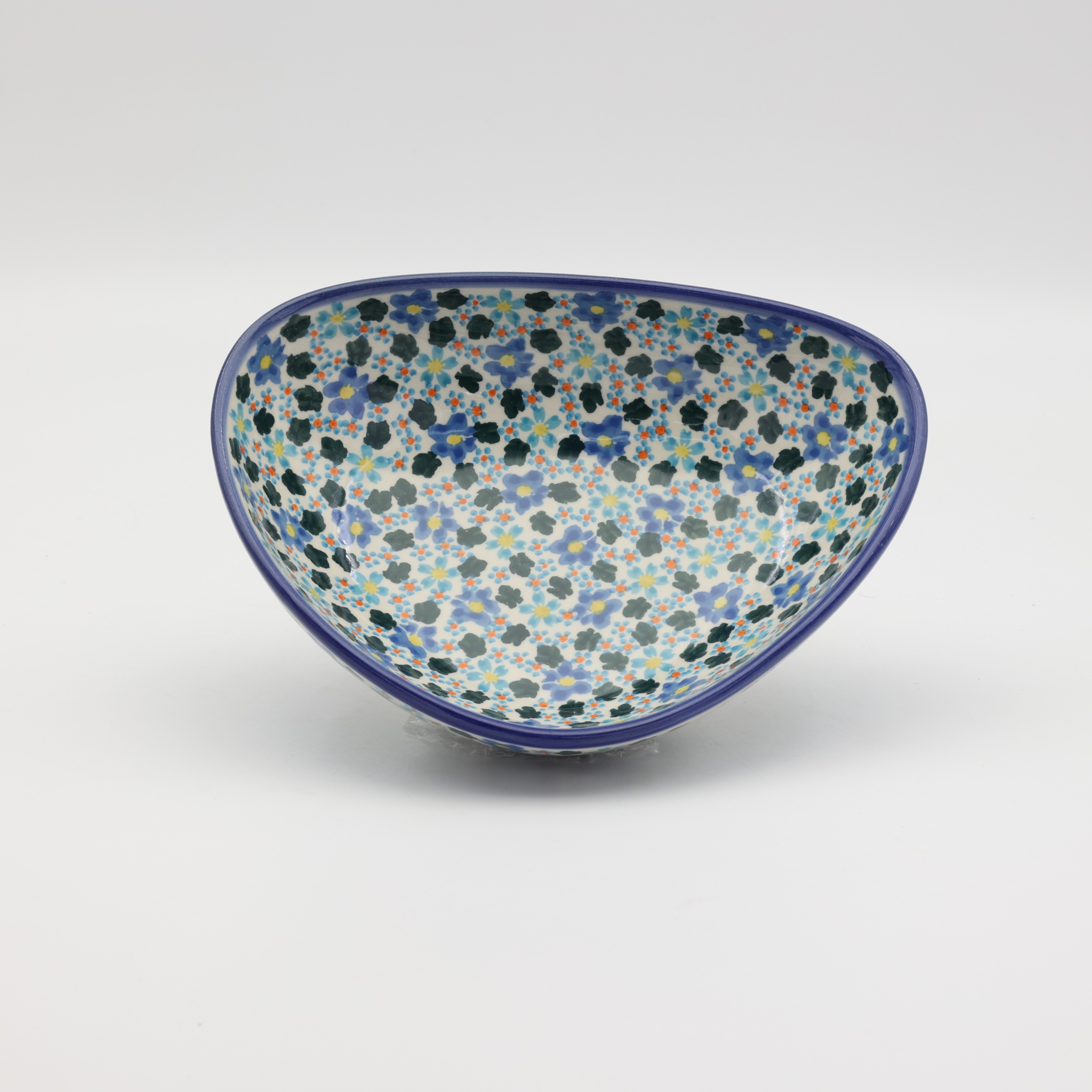 Handcrafted Bolesławiec ceramic bowl.
