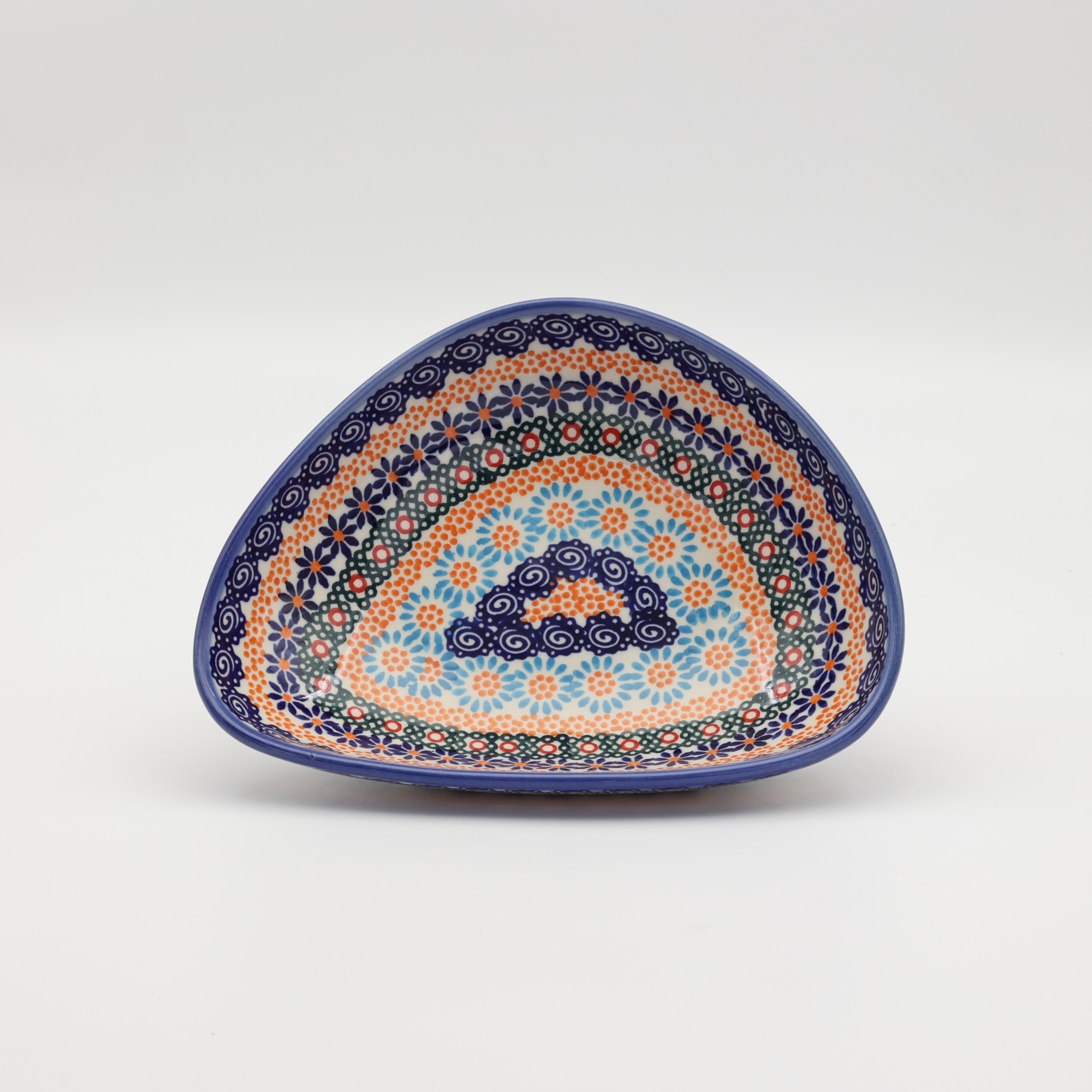 Handcrafted Bolesławiec ceramic bowl.