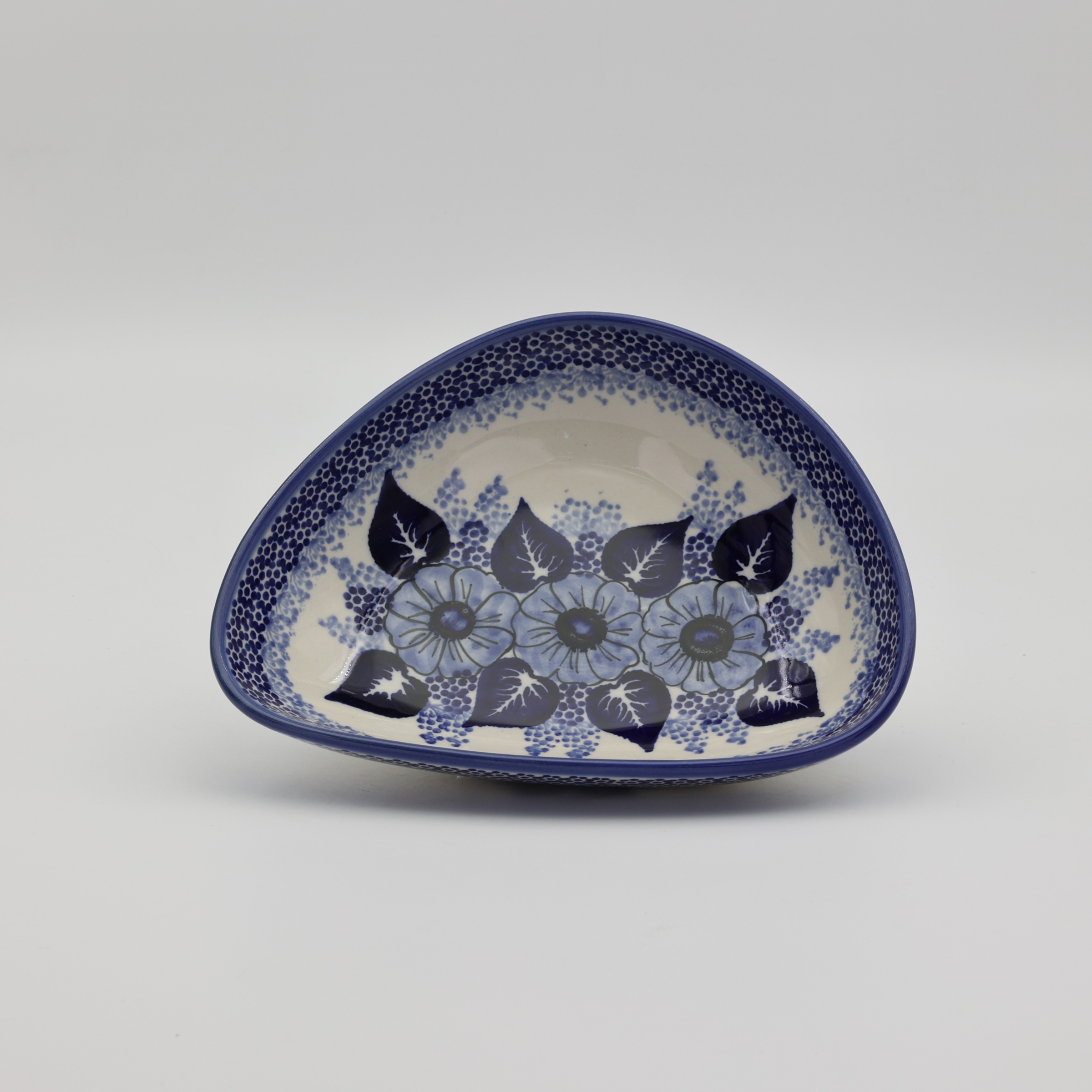 Handcrafted Bolesławiec ceramic bowl.