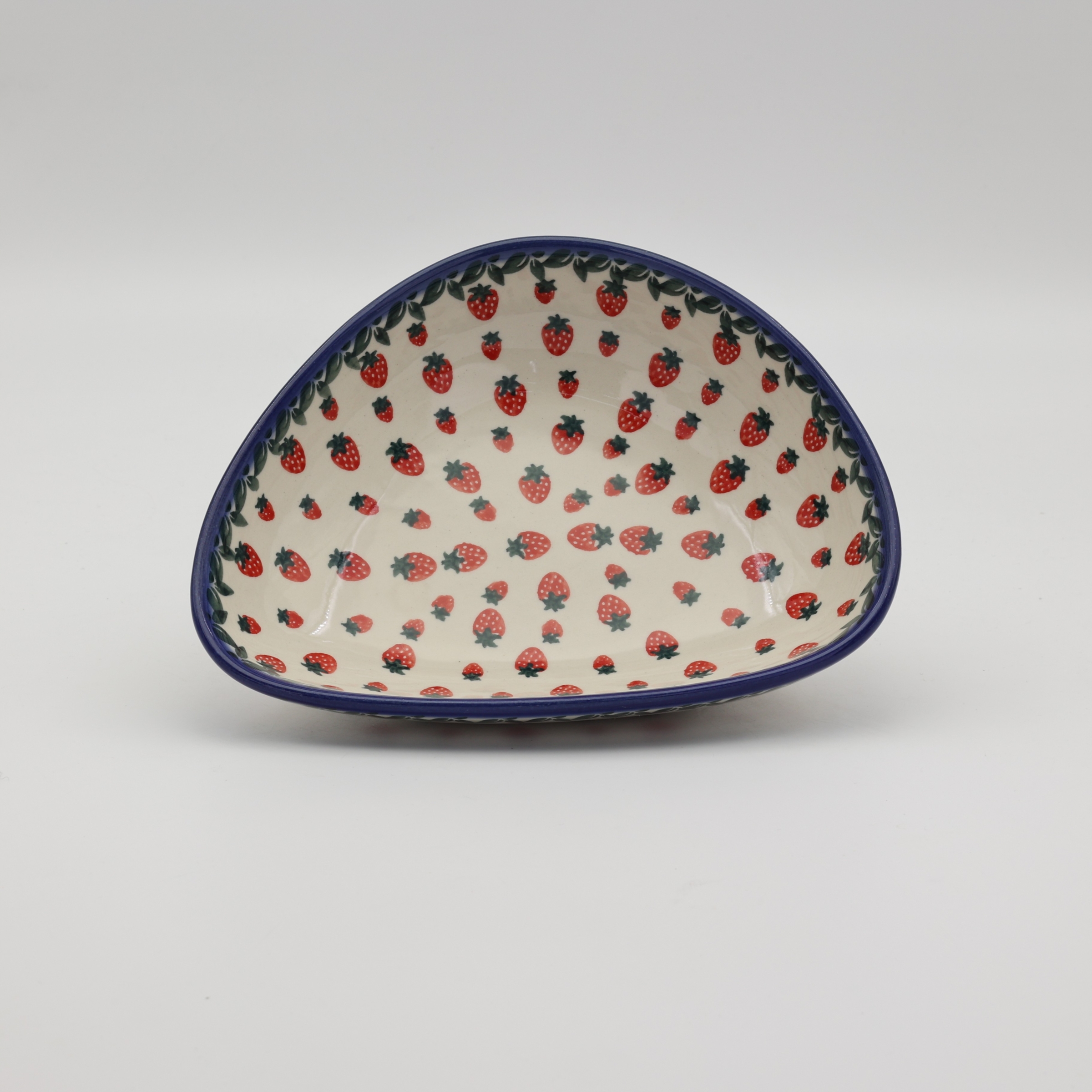Hand-painted traditional stamped pattern on authentic Bolesławiec stoneware bowl.